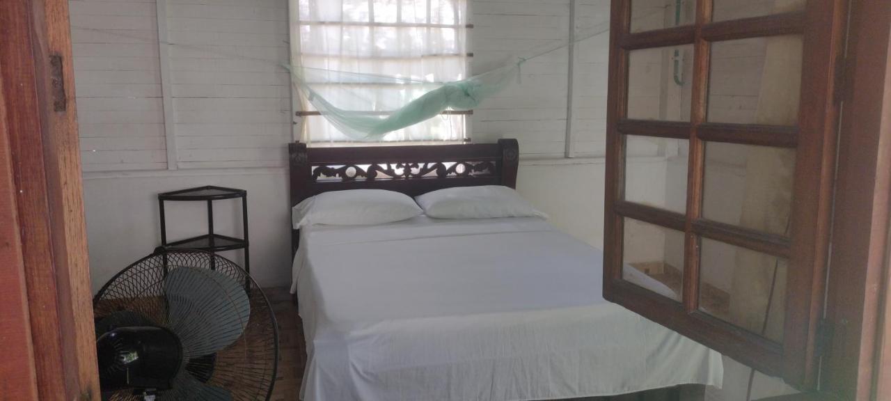 Eco Hostal Los Cocos Isla Grande  Exterior foto